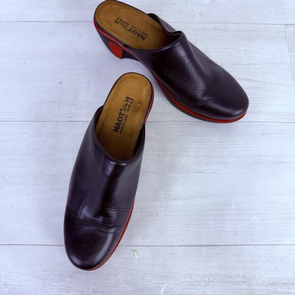 Naot Evening Mule Clogs Black EU 38 US 7.5 Madras Leather Red Accent Slip On - Picture 11 of 16